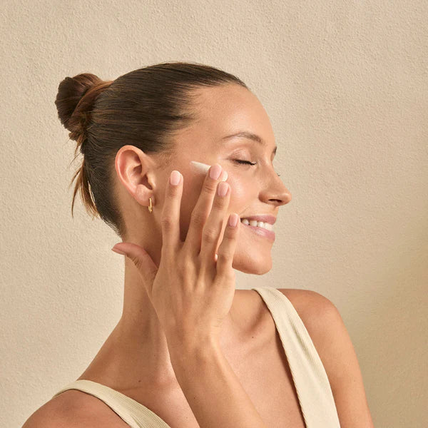 SIMKA - Invisible Facial Fluid SPF 50