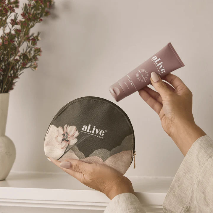 Al.ive Body - The Retreat hand & lip gift set - raspberry blossom & juniper